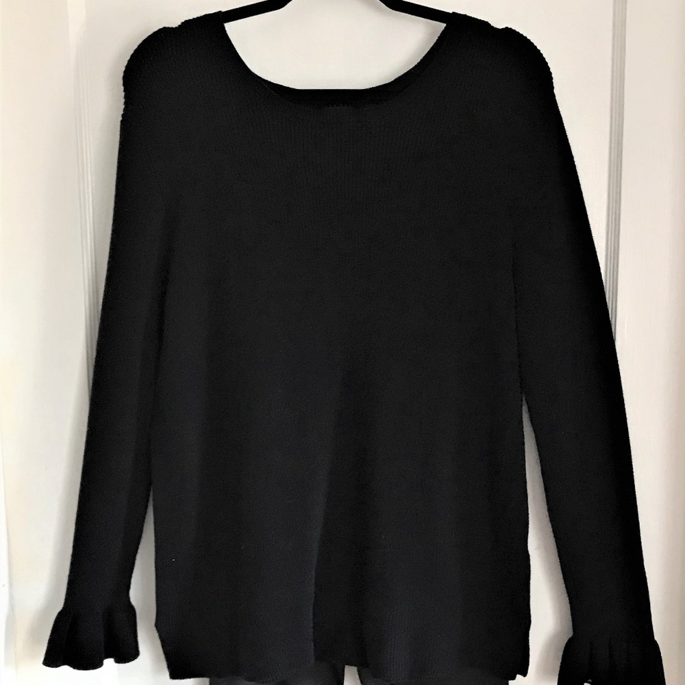 GNW Black Sweater W/Ruffles at Wrist- Size XL